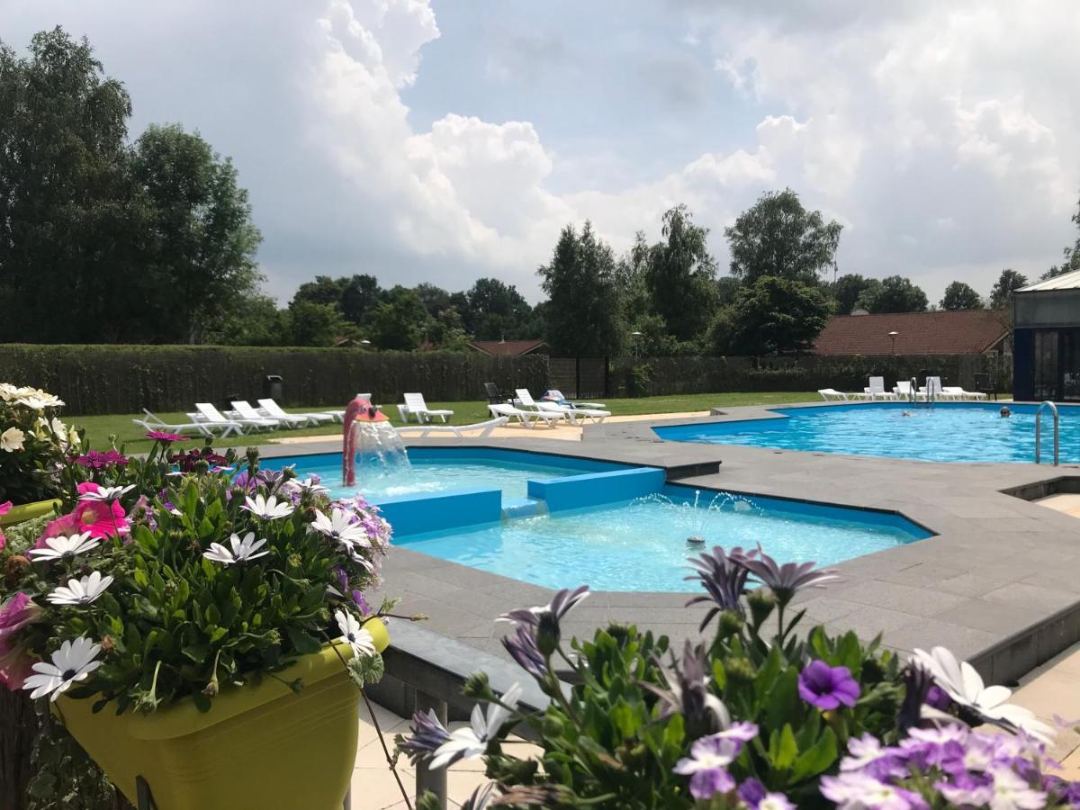 Villa De Waterlelie Gezellig En Sfeervol Aan Het Water Gramsbergen Exterior foto